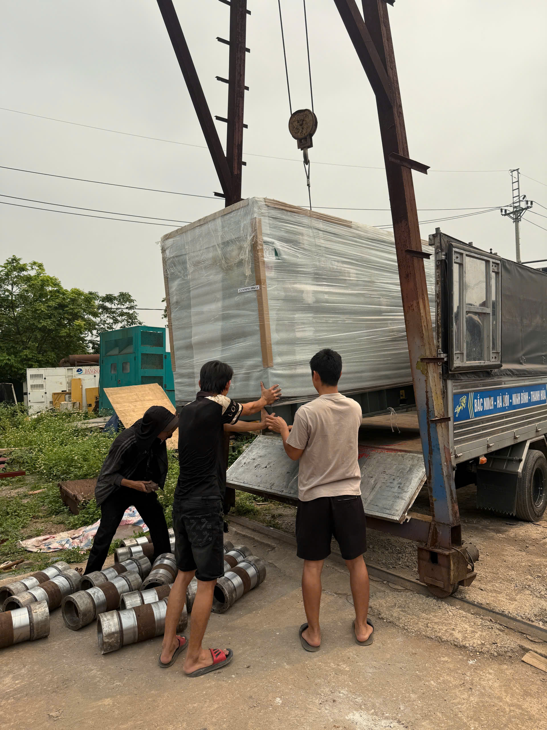 Lắp đặt máy phát điên Cummins 100kVA tại Nghê An | HANGEN POWER