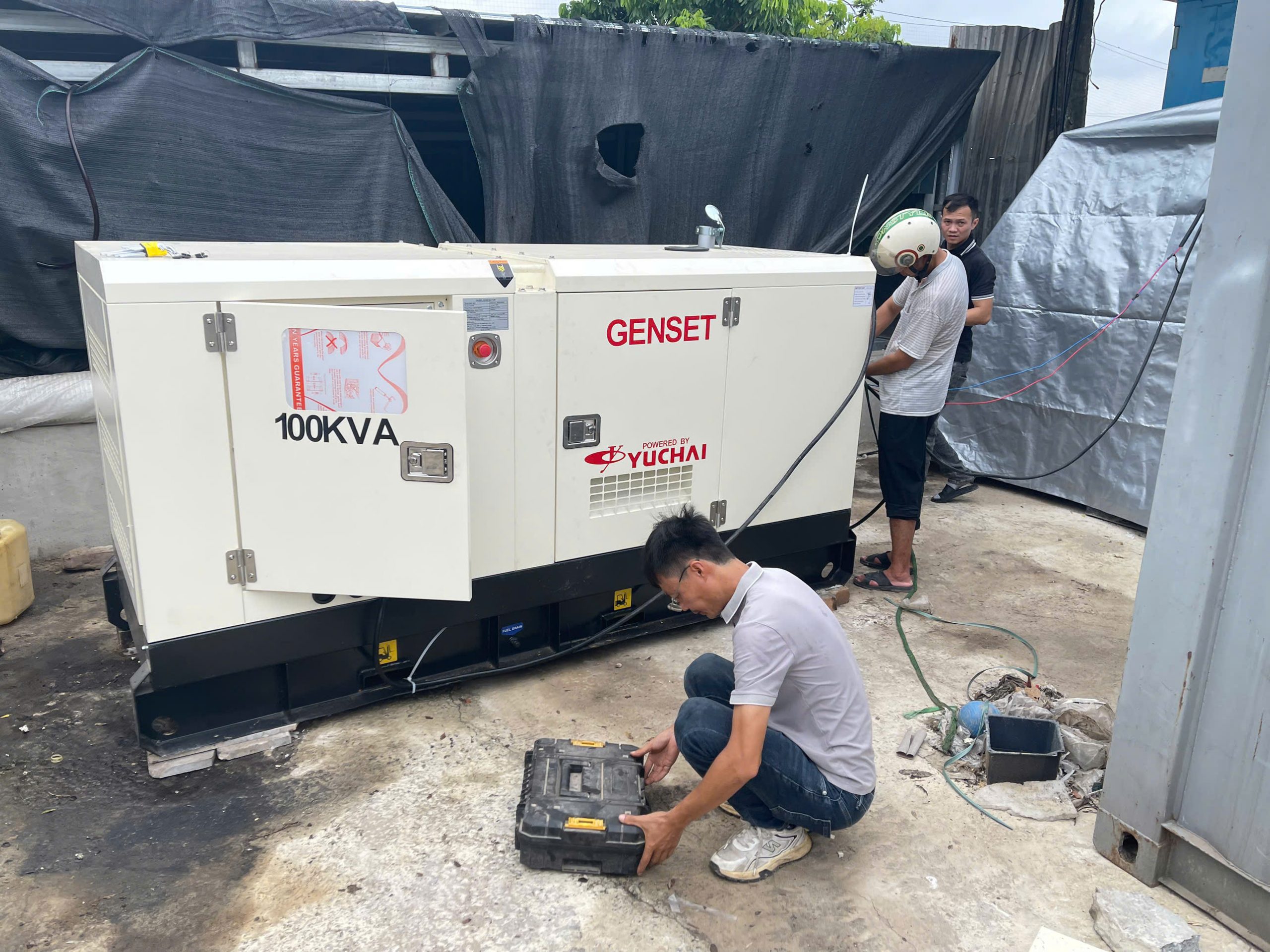 Lắp đặt máy phát điện máy phát điện 100kVA, máy phát điện Yuchai 100kVA, máy phát điện kho lạnh, máy phát điện kho lạnh Hà Nội, máy phát điện công nghiệp Hà Nội, máy phát điện dự phòng kho lạnh, HANGEN POWER